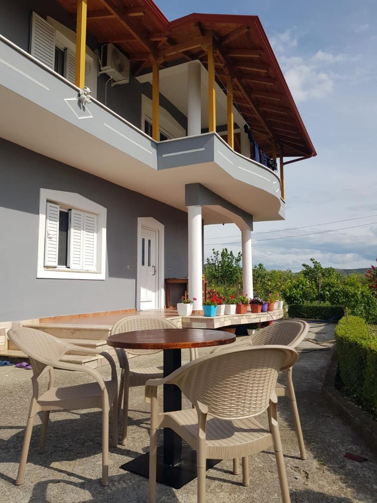 בראט Rent Rooms Sakolli מראה חיצוני תמונה